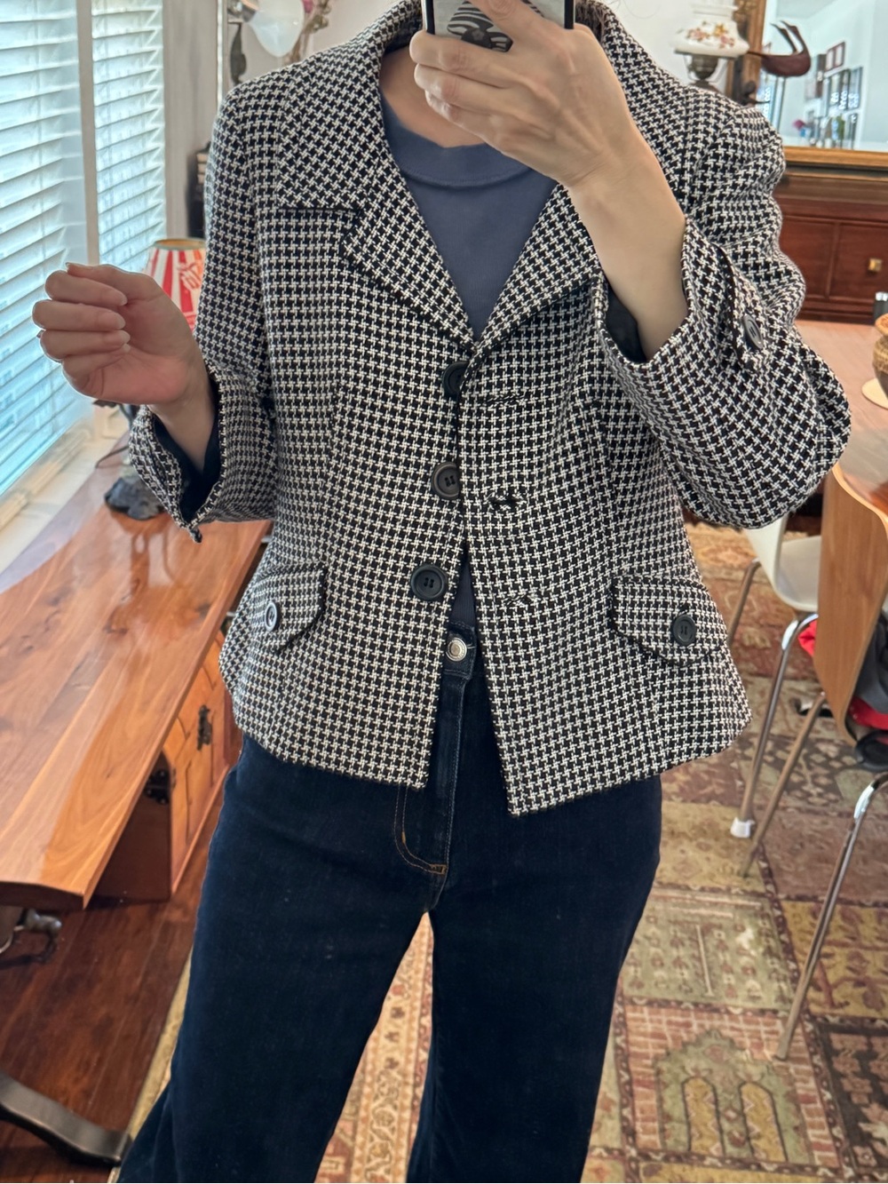 Ann Taylor Blazer black and white
Houndstooth Cotton Size 2